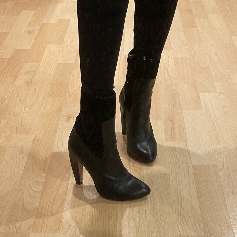 Maria Brotons black ankle boots - size 6